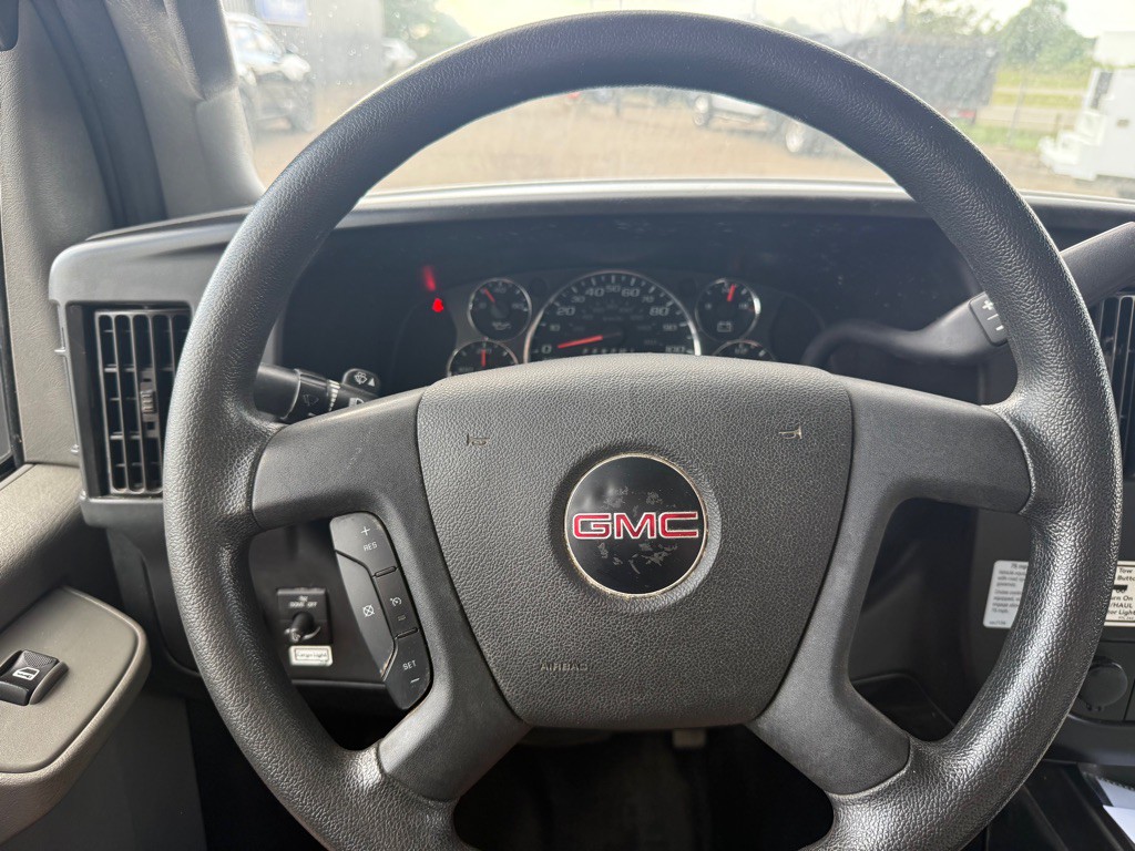 2020 GMC Savana Image 12