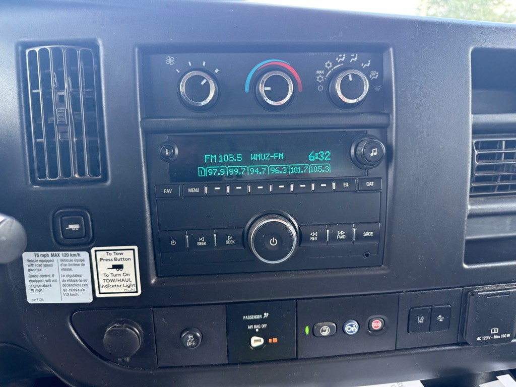 2020 GMC Savana Image 15