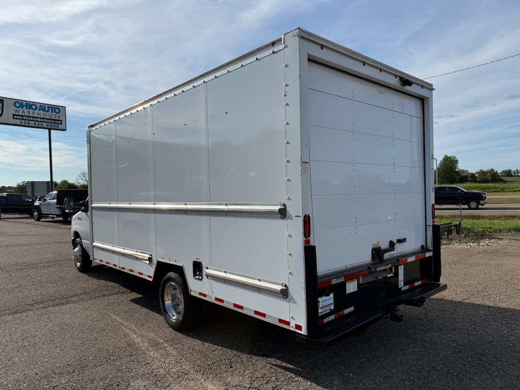 2021 Ford Econoline Image 6