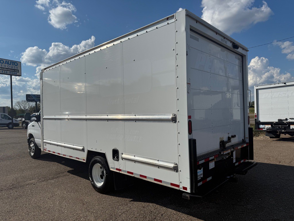 2021 Ford Econoline Image 6