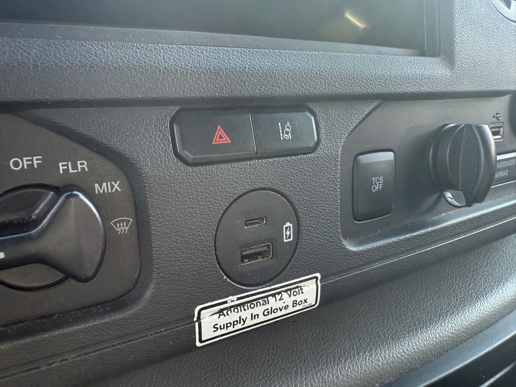 2021 Ford Econoline Image 20