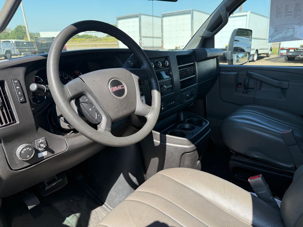 2021 GMC Savana Image 14