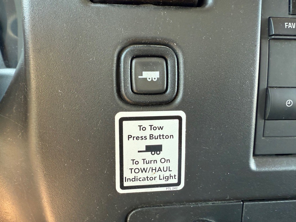 2021 GMC Savana Image 24
