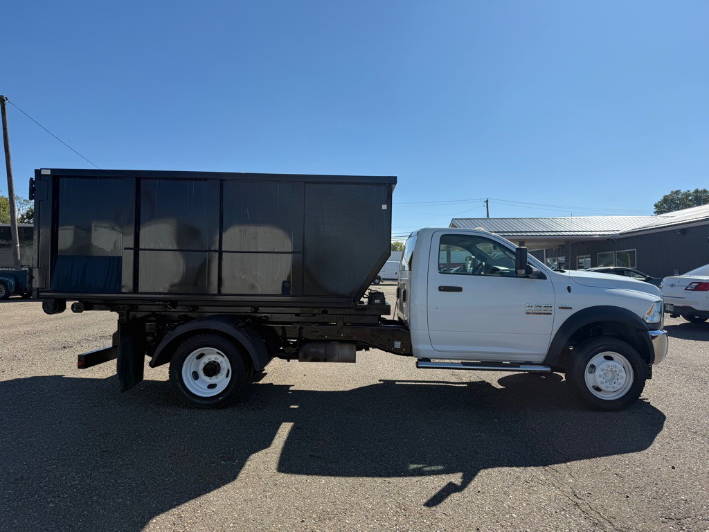2017 RAM 5500 Image 5