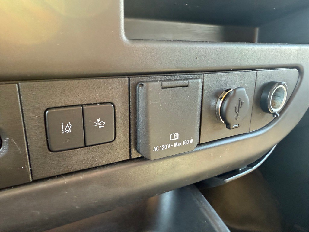 2021 GMC Savana Image 20