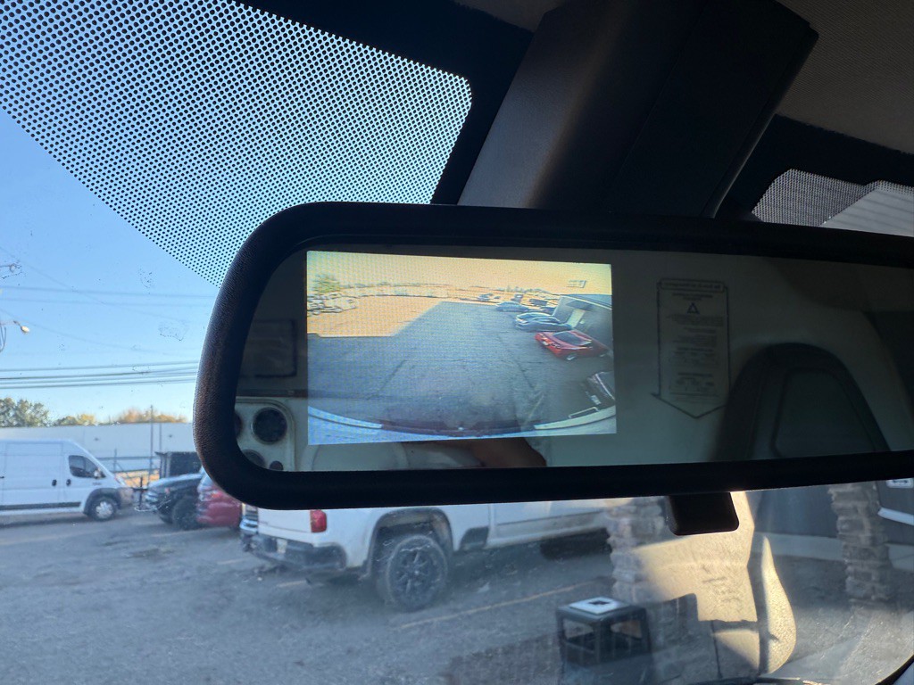 2021 GMC Savana Image 20