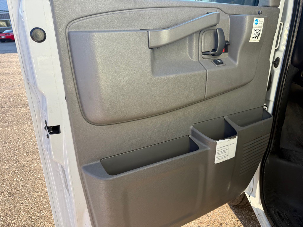 2021 GMC Savana Image 22