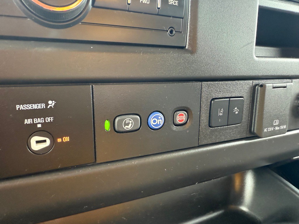 2021 GMC Savana Image 13