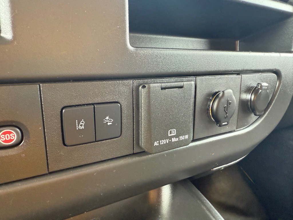 2021 GMC Savana Image 14