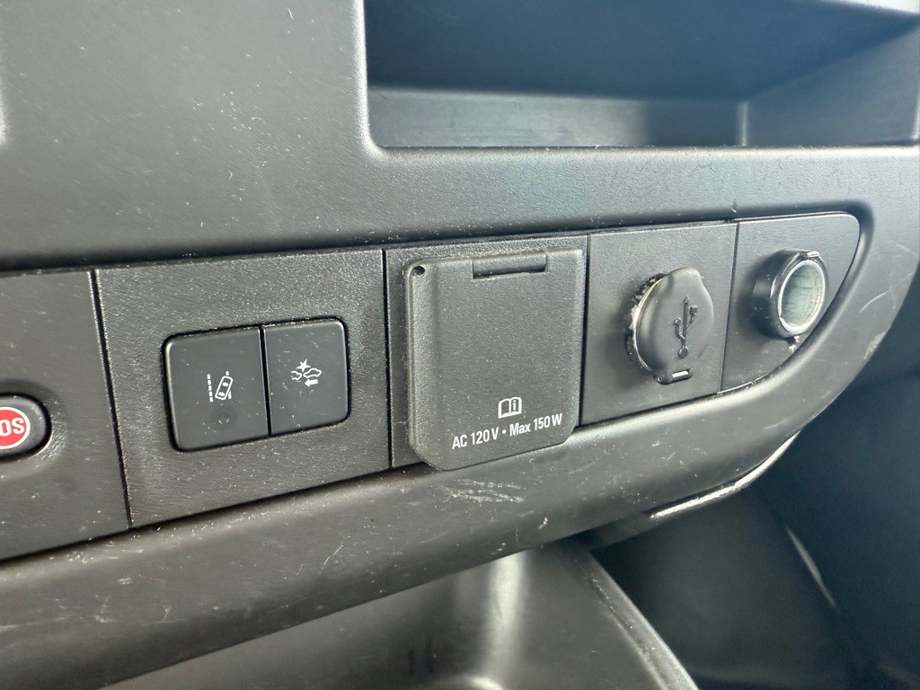 2021 GMC Savana Image 20
