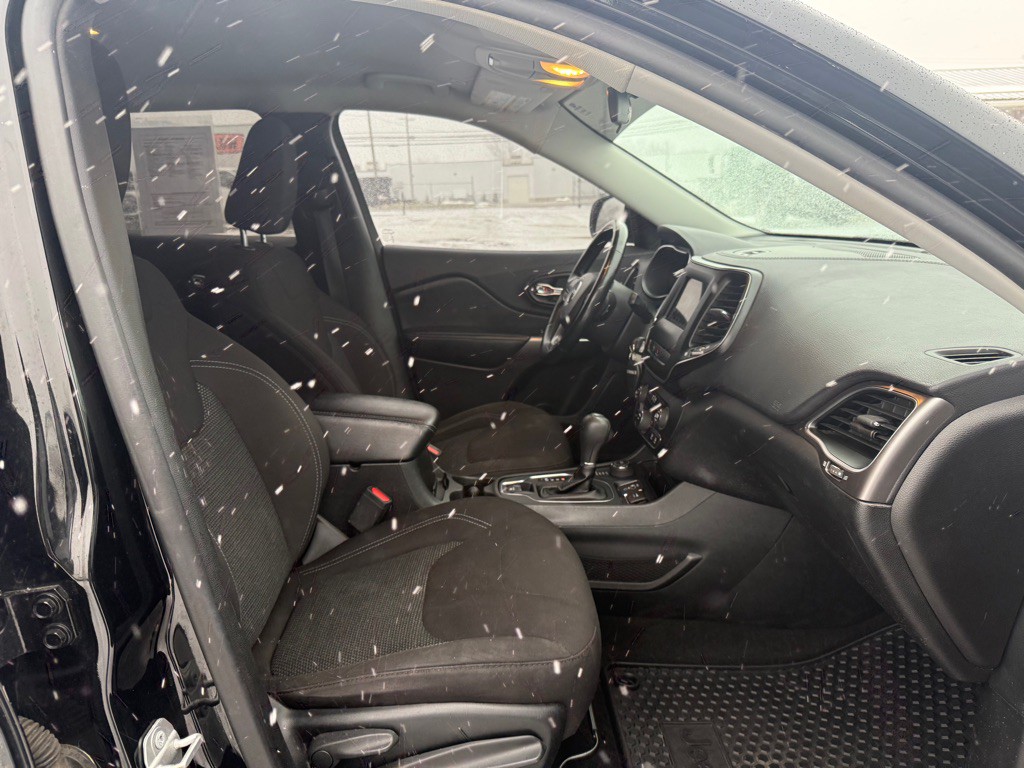 2019 Jeep Cherokee Image 13