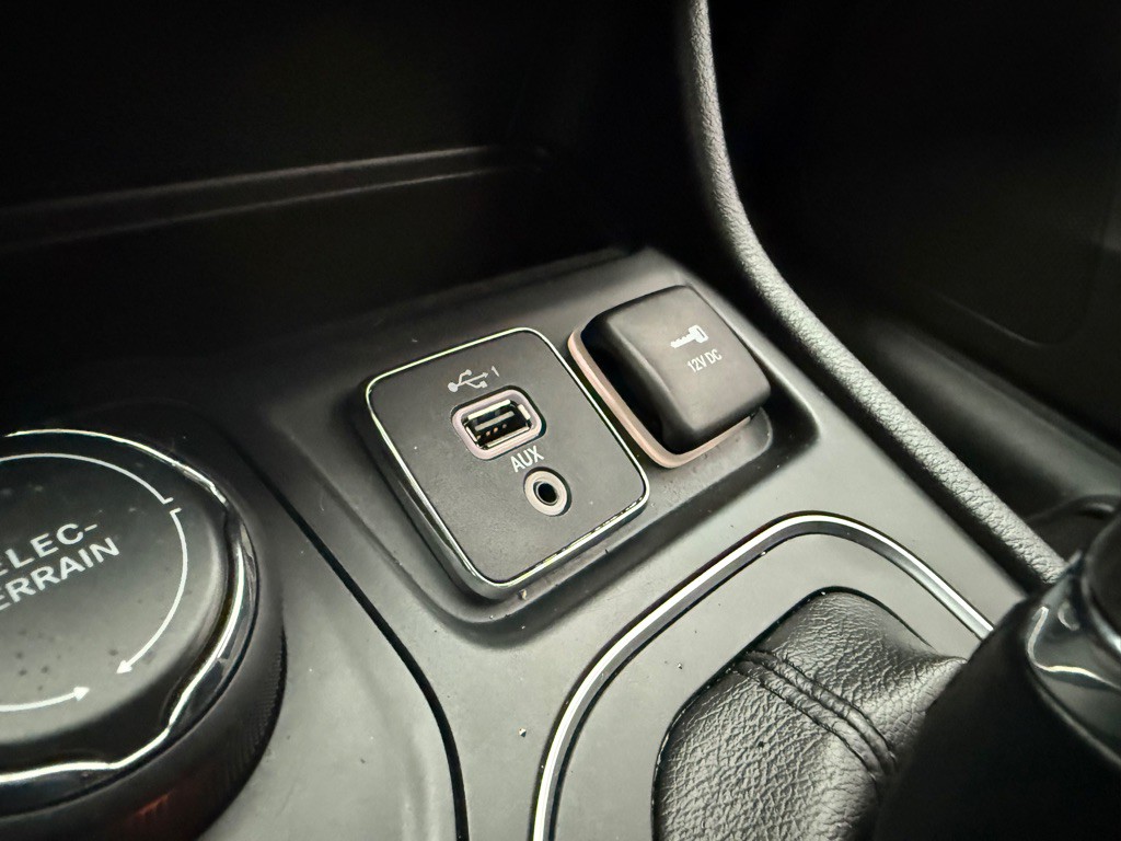 2019 Jeep Cherokee Image 27