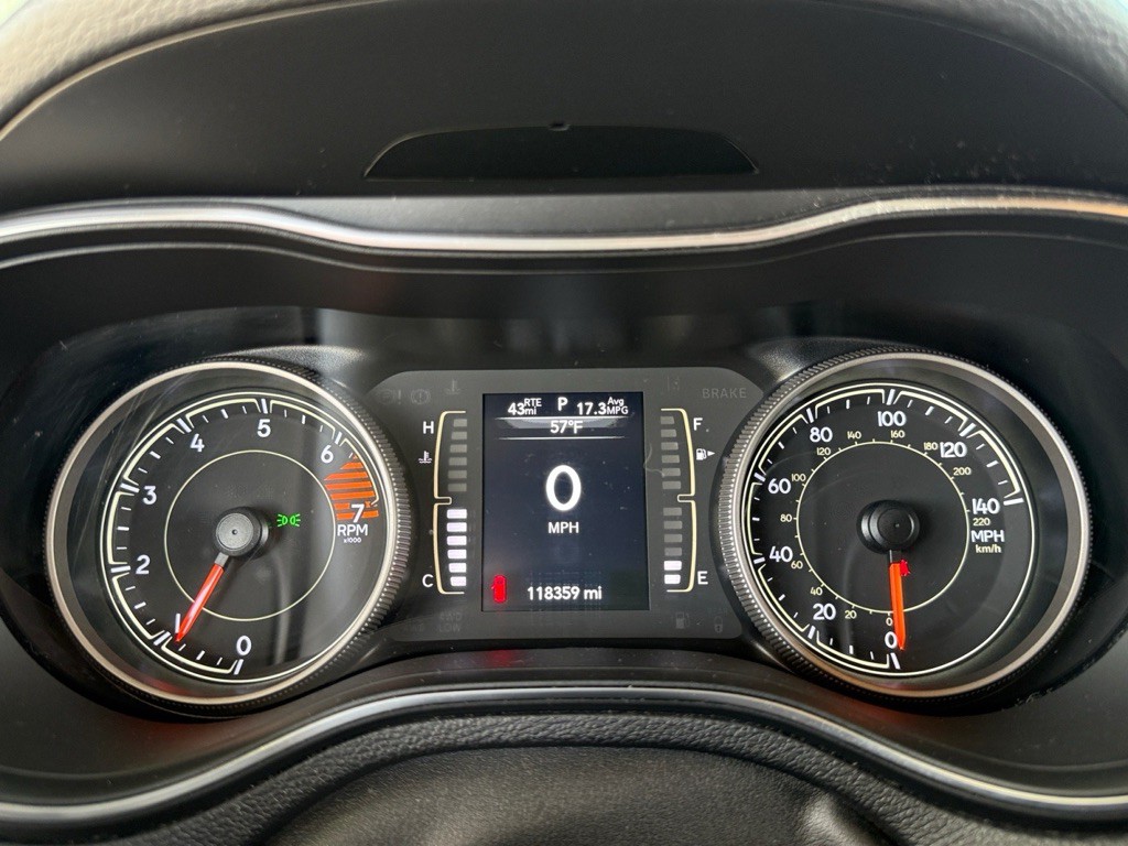 2019 Jeep Cherokee Image 16