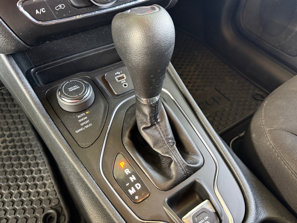 2019 Jeep Cherokee Image 21