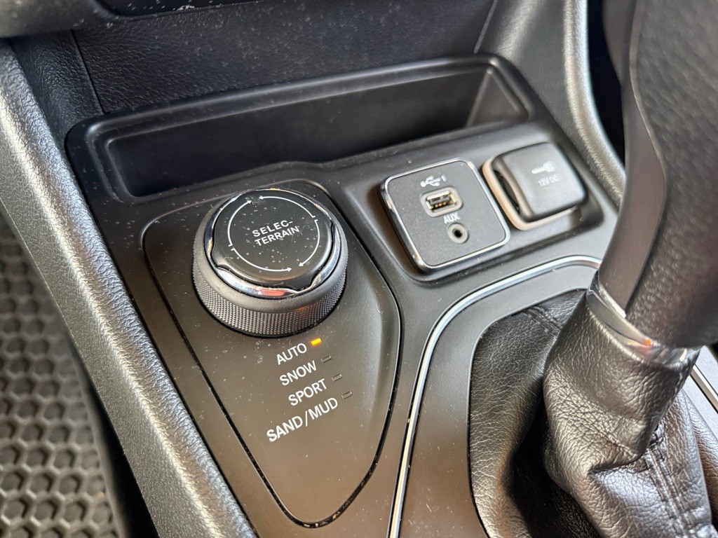 2019 Jeep Cherokee Image 22