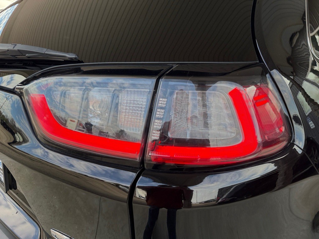 2019 Jeep Cherokee Image 27