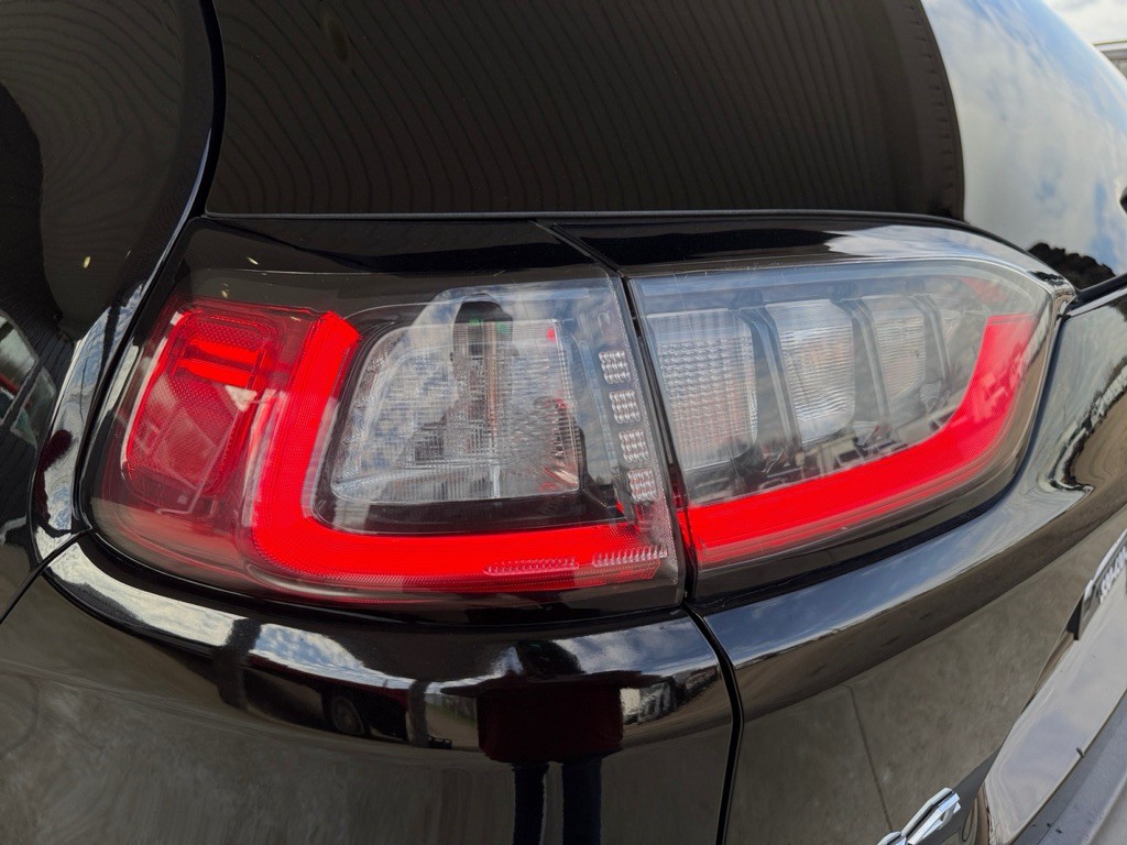 2019 Jeep Cherokee Image 28