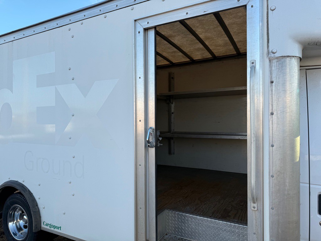 2021 Ford Econoline Image 6