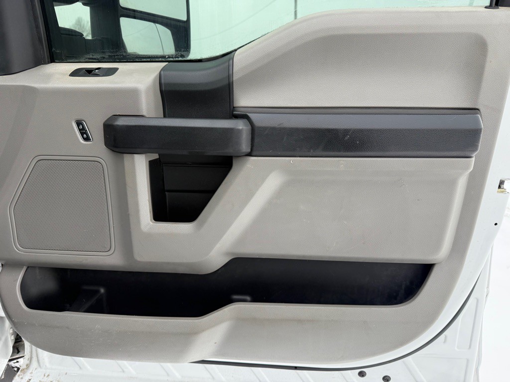 2017 Ford F-350 Image 23