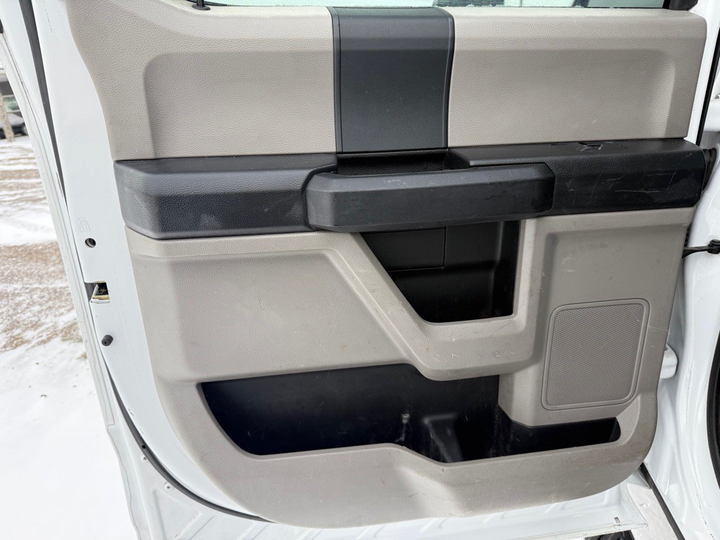 2017 Ford F-350 Image 24