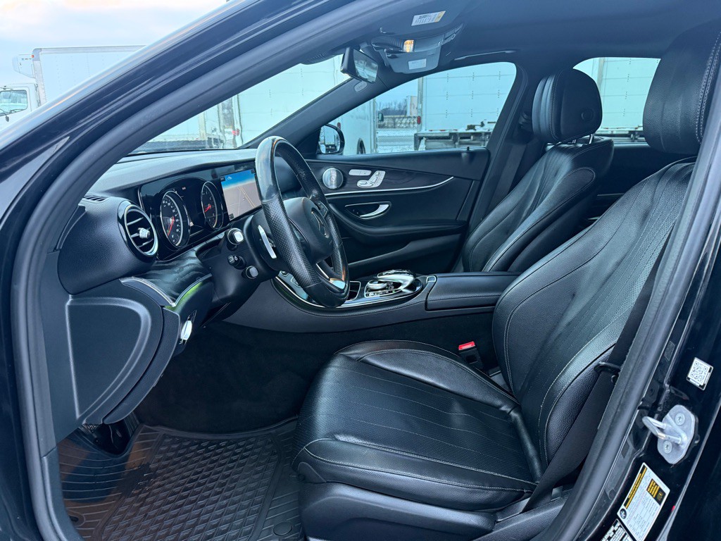 2017 Mercedes-Benz E-Class Image 9