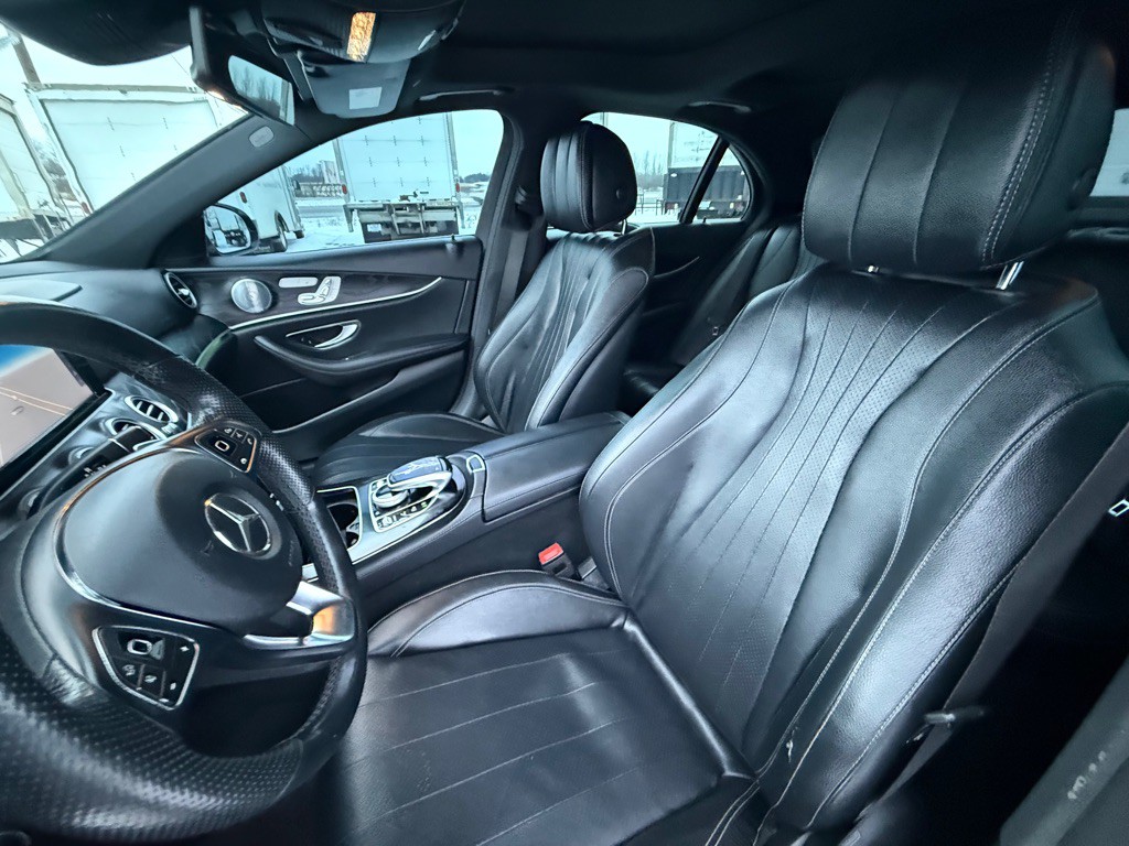 2017 Mercedes-Benz E-Class Image 10