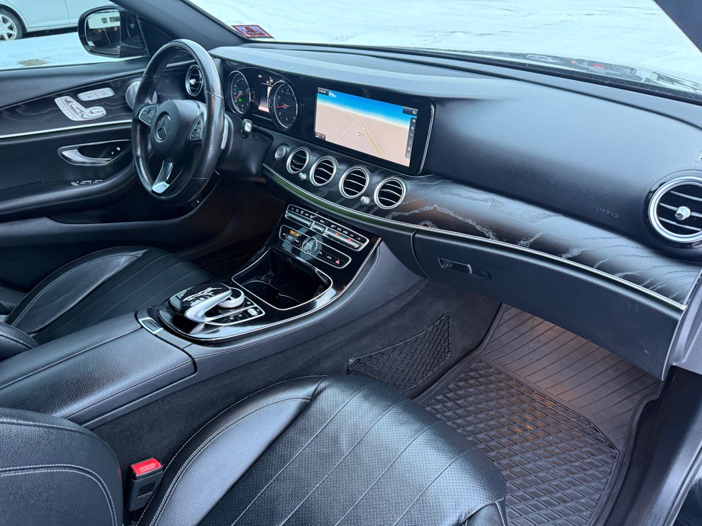 2017 Mercedes-Benz E-Class Image 12