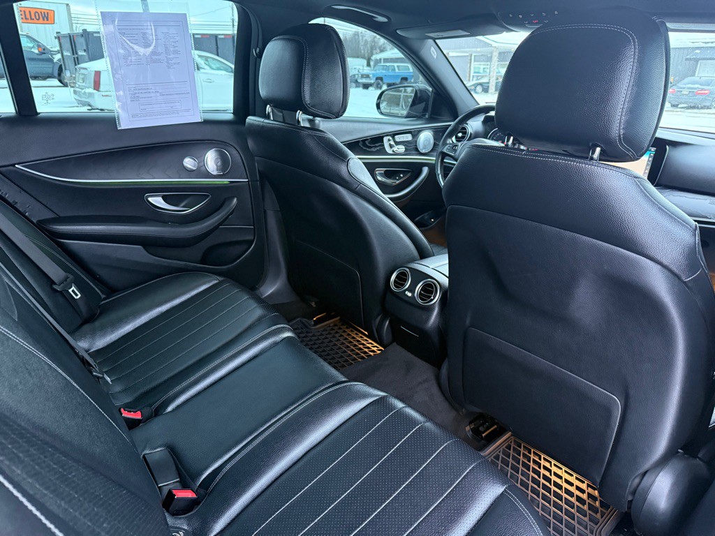 2017 Mercedes-Benz E-Class Image 18
