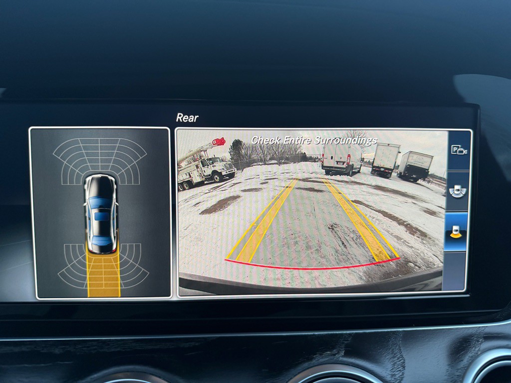 2017 Mercedes-Benz E-Class Image 23