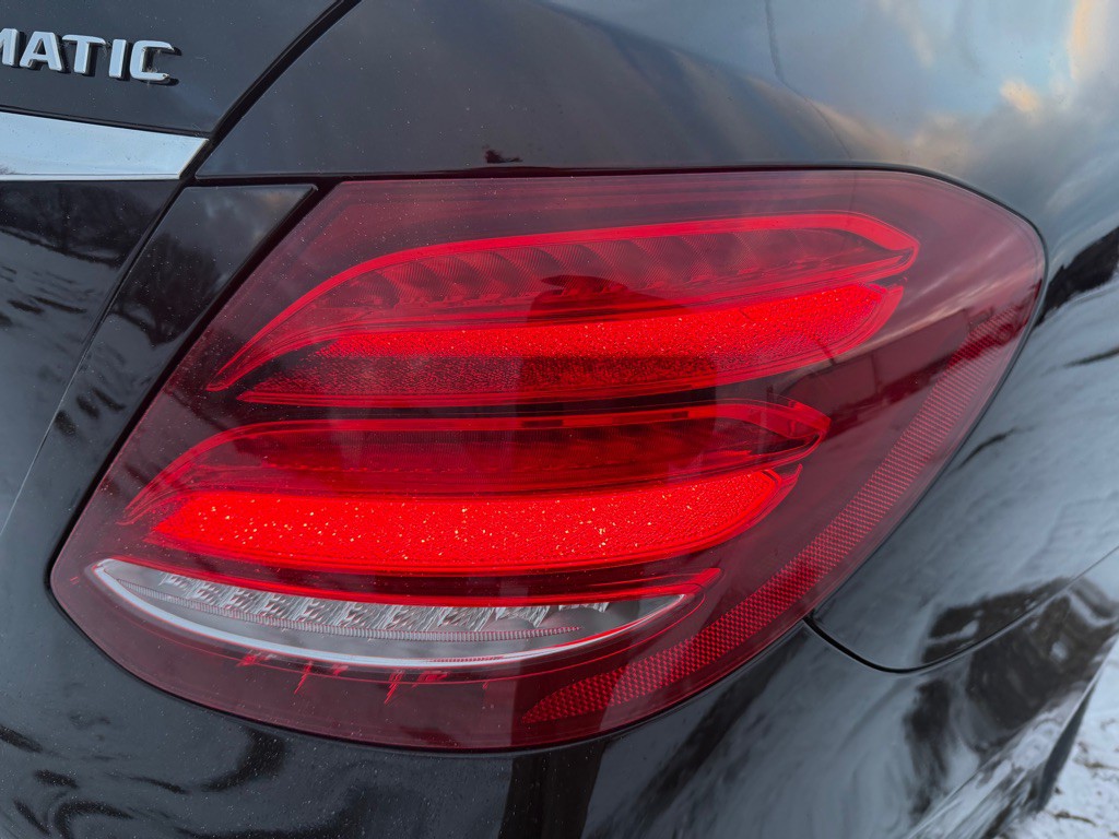 2017 Mercedes-Benz E-Class Image 27