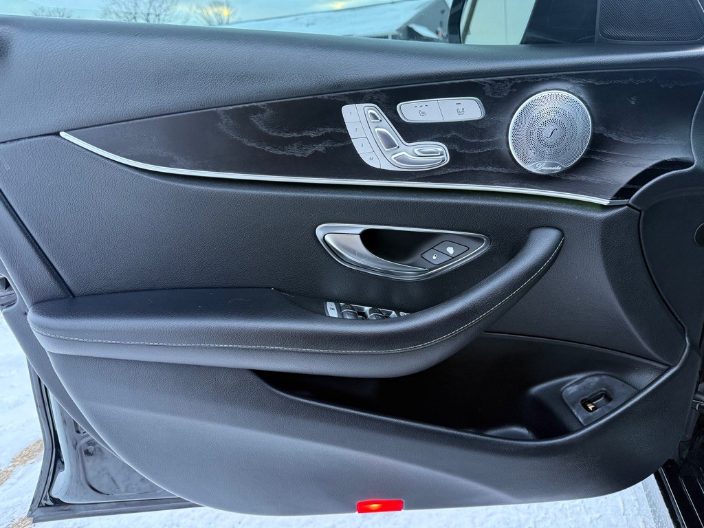 2017 Mercedes-Benz E-Class Image 29