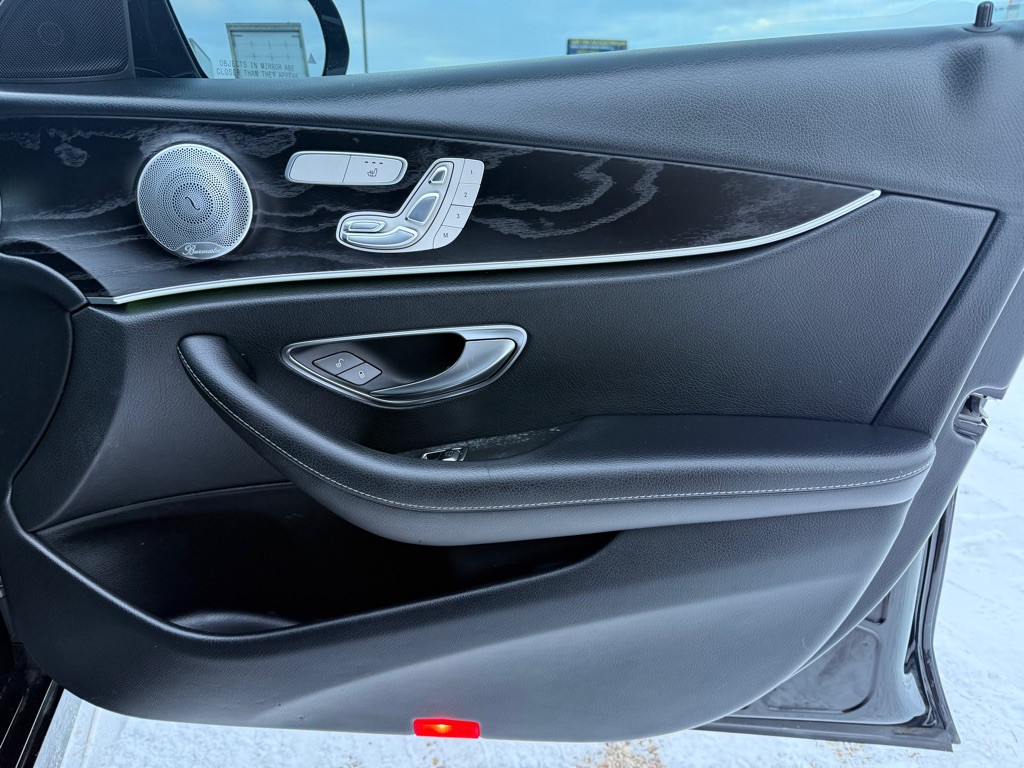 2017 Mercedes-Benz E-Class Image 30