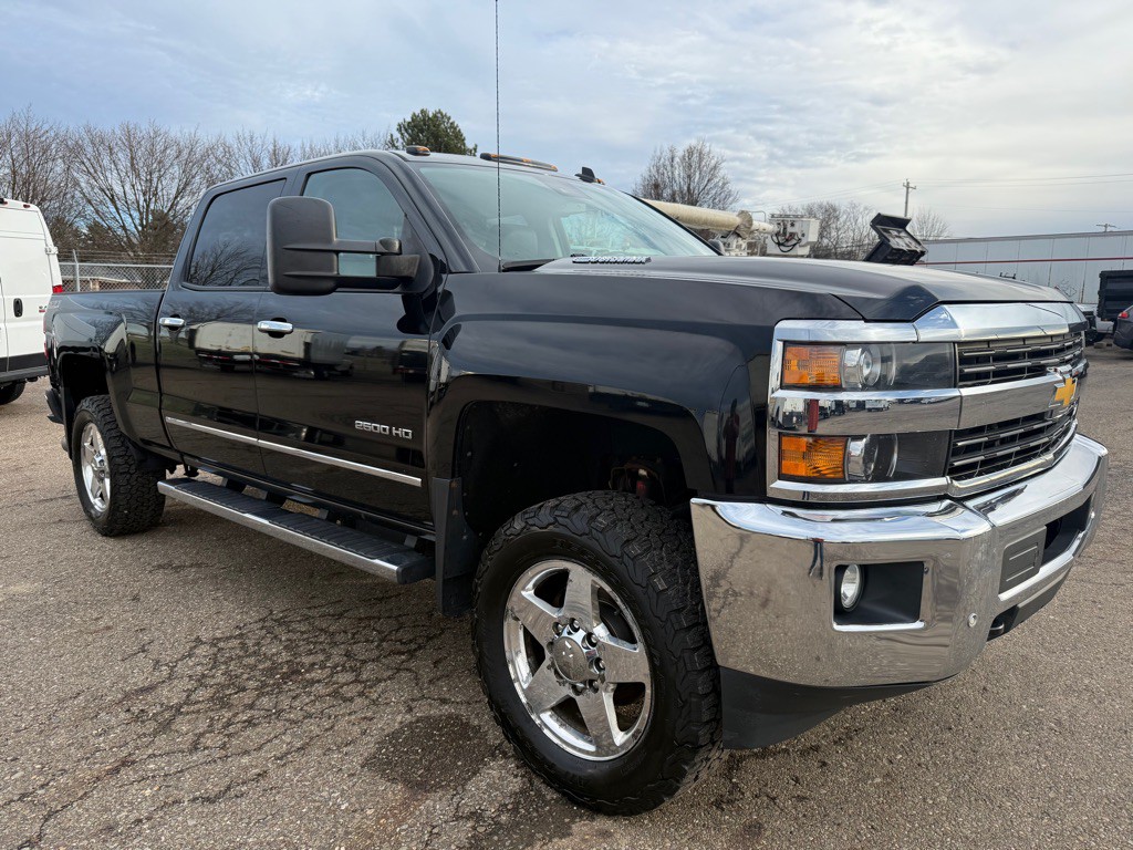 2015 Chevrolet Silverado 1500 Image 3