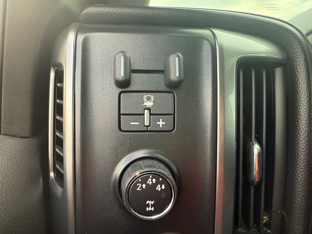 2015 Chevrolet Silverado 1500 Image 29