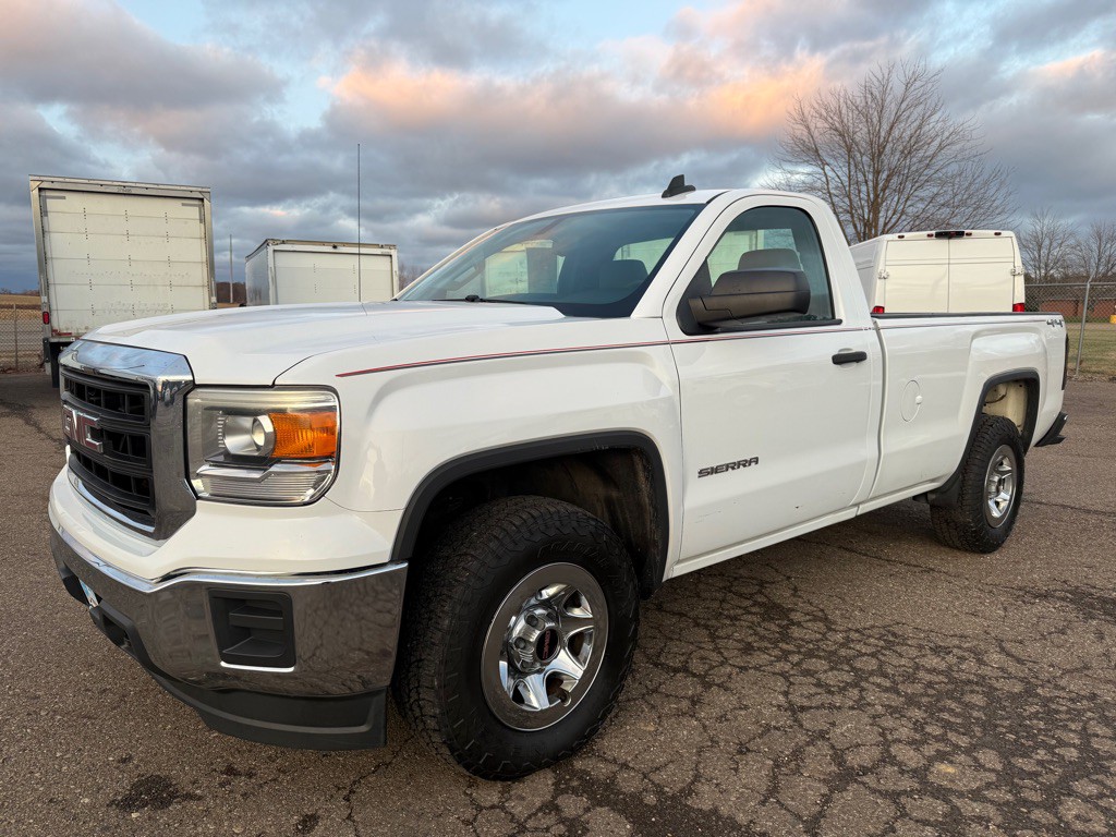 2015 GMC Sierra Image 1