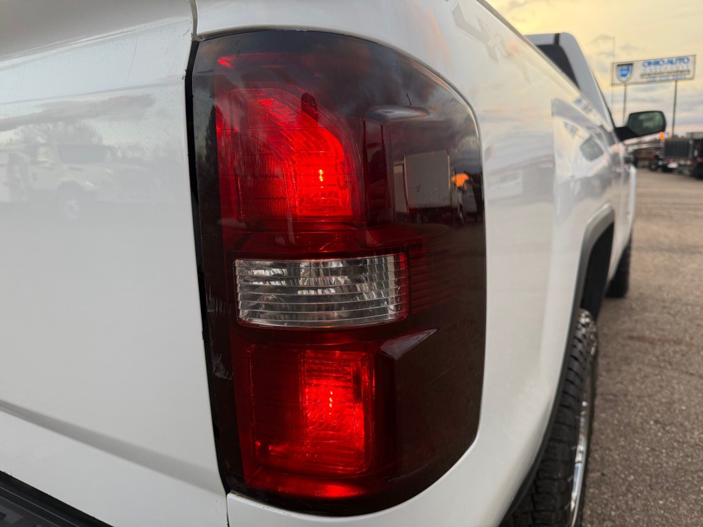 2015 GMC Sierra Image 20