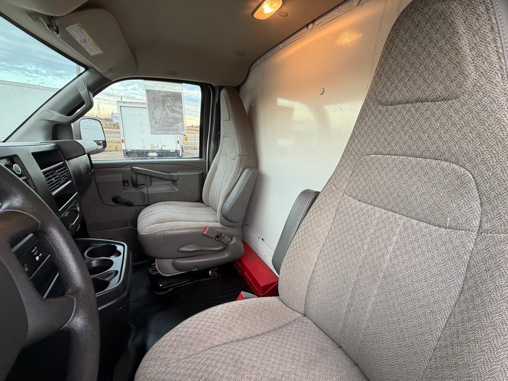 2018 Chevrolet Express Image 11