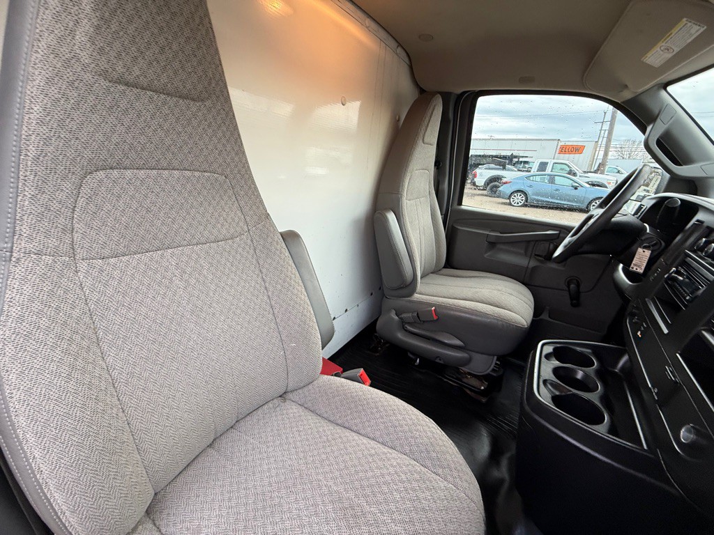 2018 Chevrolet Express Image 14