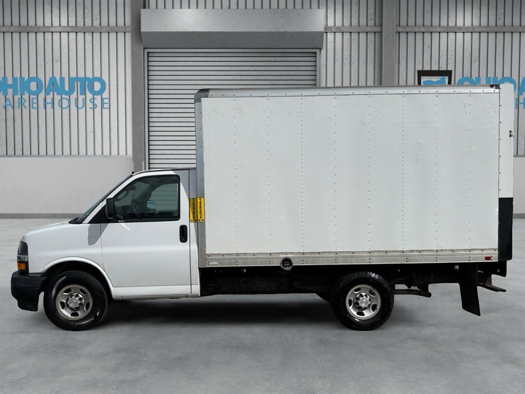 2018 Chevrolet Express Image 4