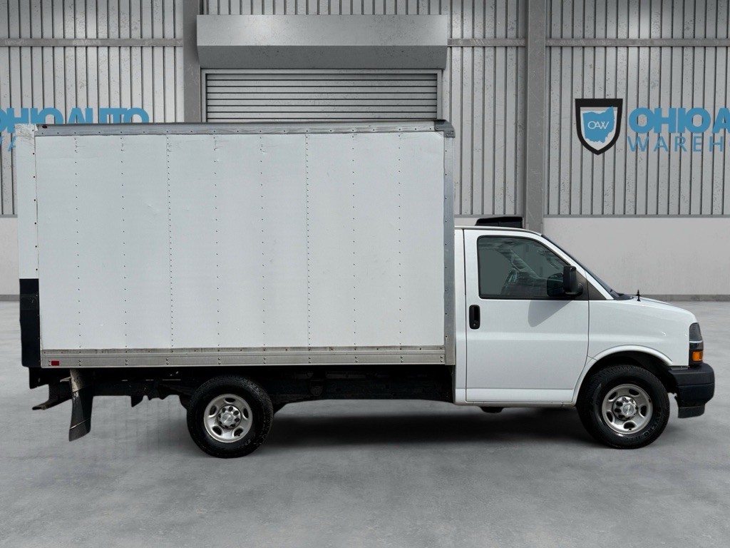 2018 Chevrolet Express Image 5