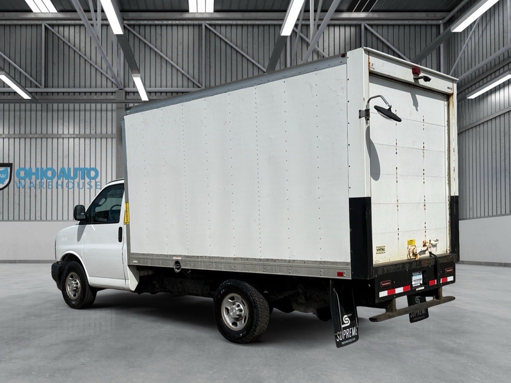 2018 Chevrolet Express Image 6