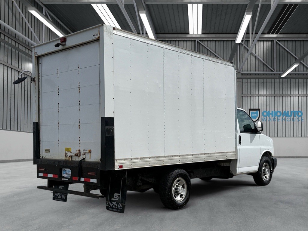 2018 Chevrolet Express Image 8