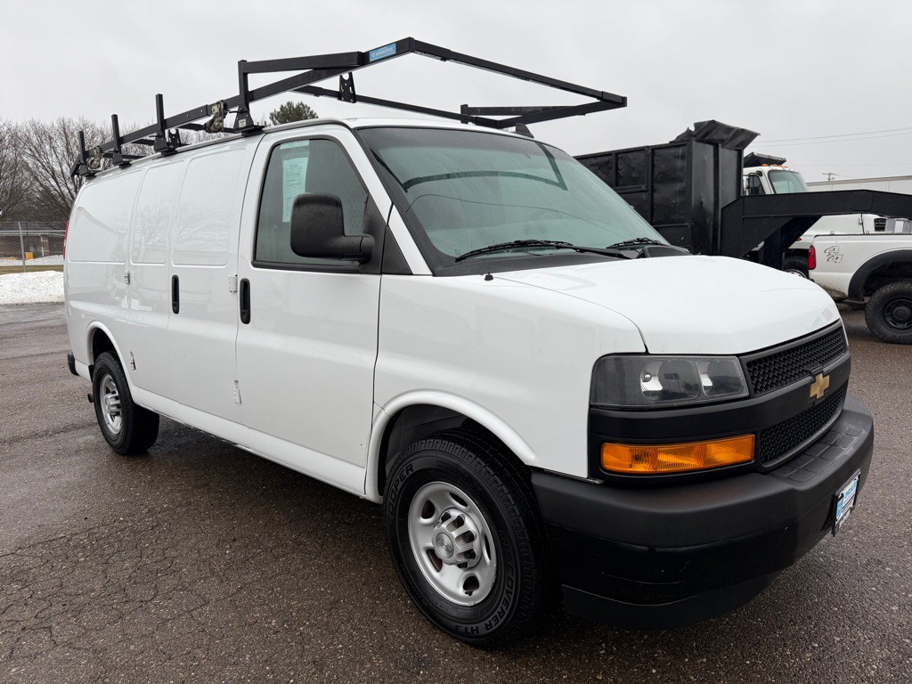 2020 Chevrolet Express Image 3