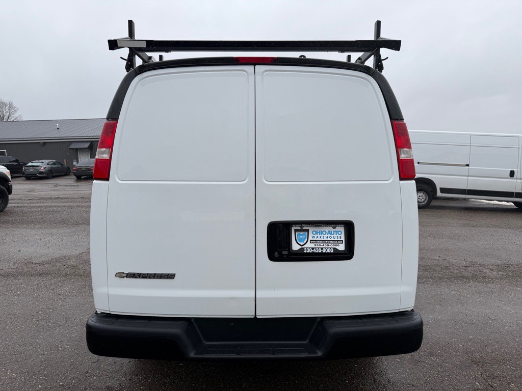 2020 Chevrolet Express Image 7