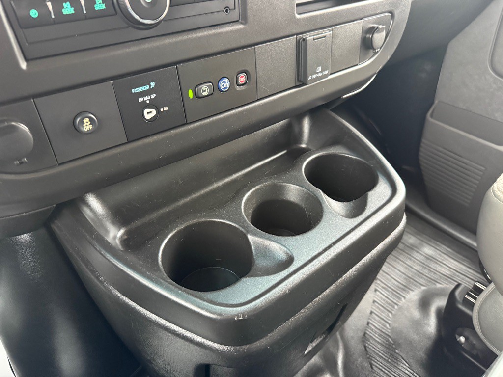 2020 Chevrolet Express Image 29