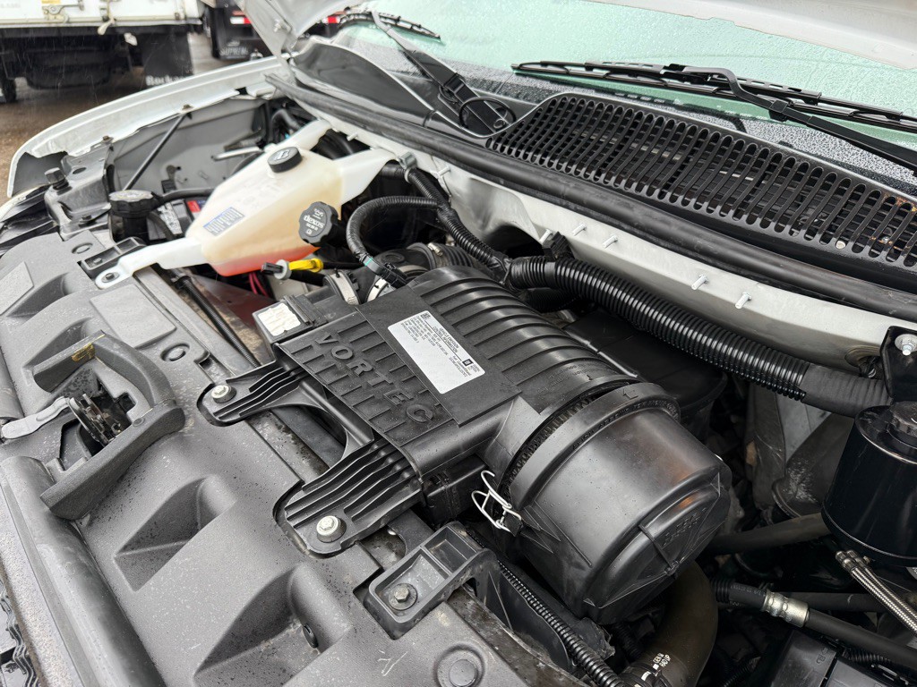 2020 Chevrolet Express Image 43