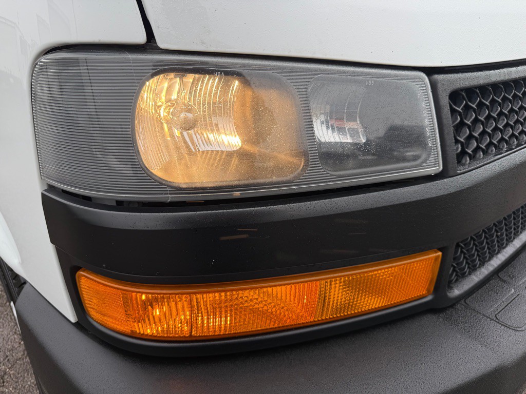 2020 Chevrolet Express Image 47