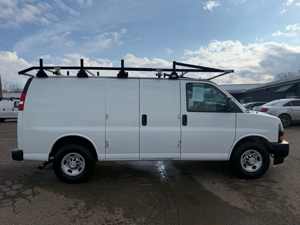 2020 Chevrolet Express Image 5