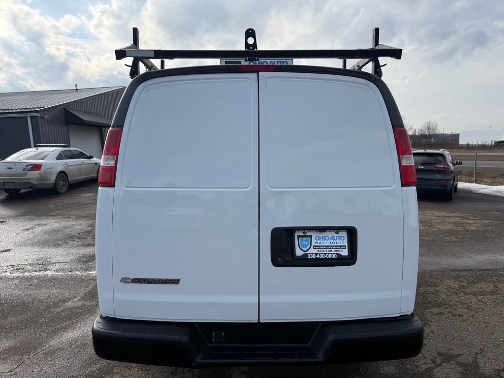 2020 Chevrolet Express Image 7