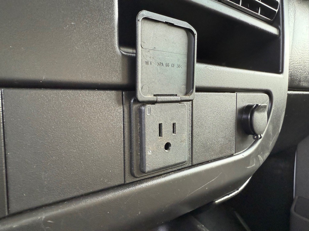 2020 Chevrolet Express Image 17